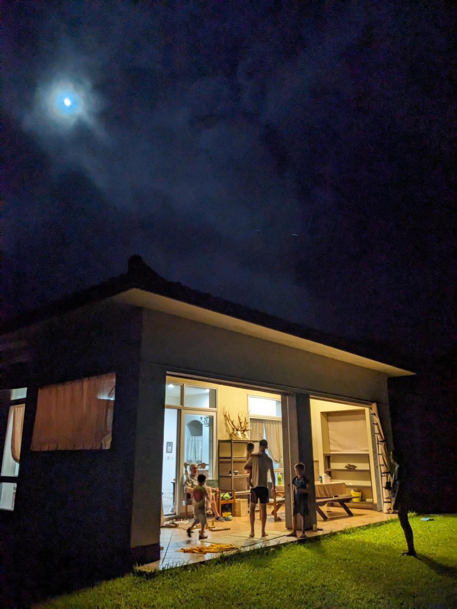 Tsundara Beach Retreat Ishigaki  Екстер'єр фото